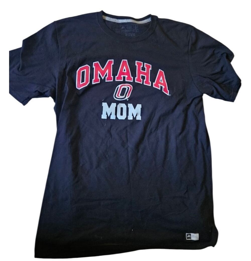 Russell Athletic University of Nebraska Omaha Mavericks "Mom" Tee